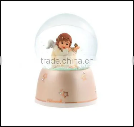 New product hot acrylic resin christmas souvenir resin snowglobe