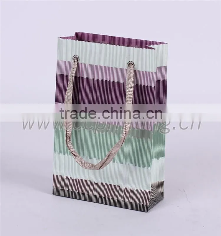 Exquisite small drawstring handle white paper gift bag