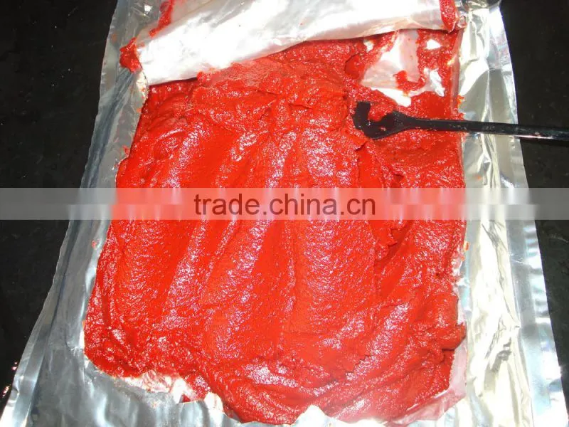 Bulk Red Color Tomato Paste of 2015 crop in Drum Packaging 36-38% CB