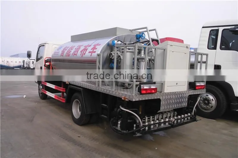 Dongfeng 4000L bitumen emulsion sprayer