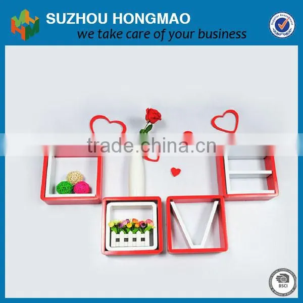 Decorative hanging wall cube shelf