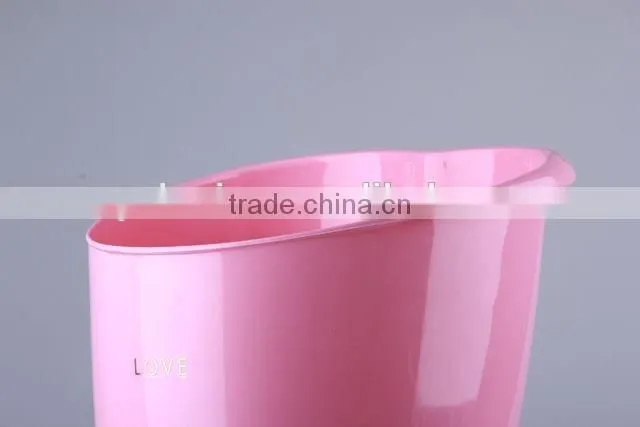 Heart-shaped Sloping Plastic Trash Can/Rubbish Bin Household Garbage Can