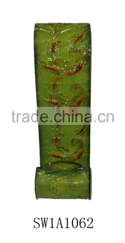 decorative S-shape candle holder
