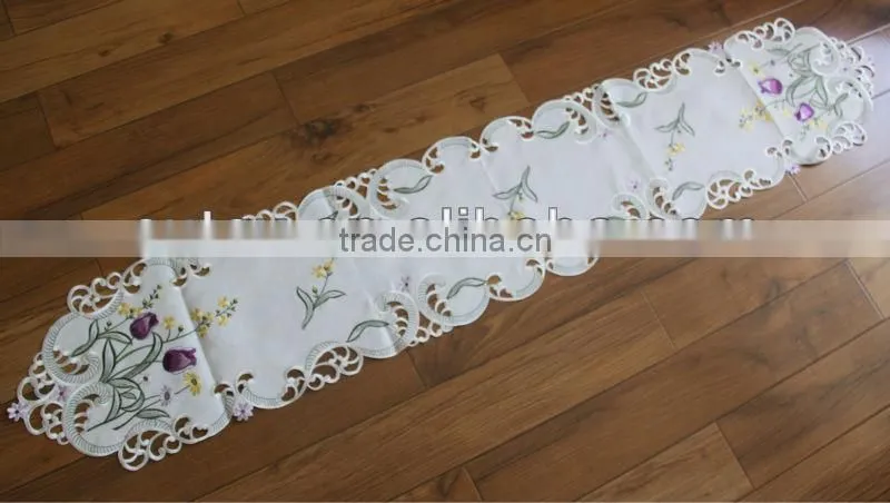 2014 Embroidery Table Runner, 100% Polyester Table Runner