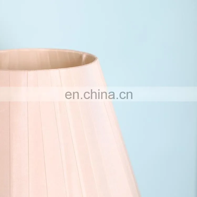 Elegant crystal decorative design modern bedroom metal night lamp for bedside