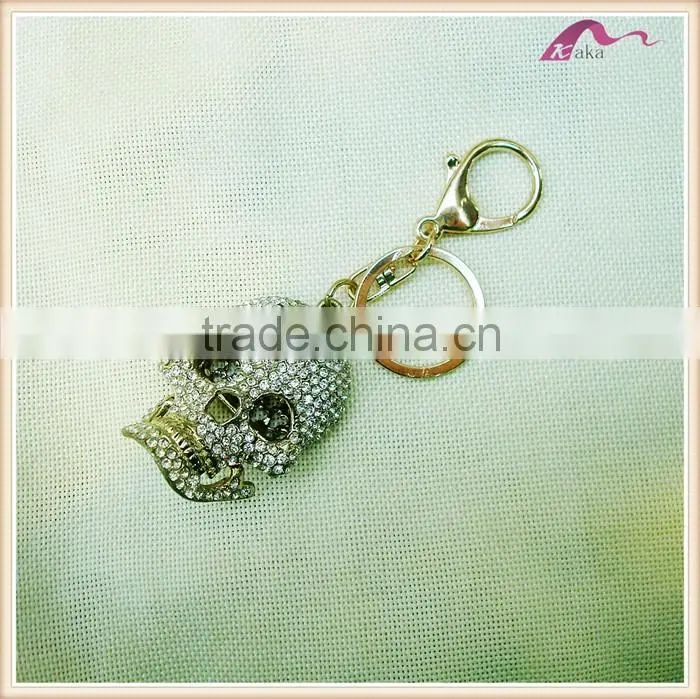 Custom Metal Crystal Skull Shape Keychain For Men