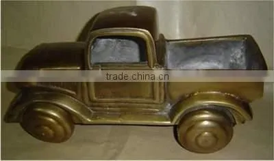 VINTAGE CAR
