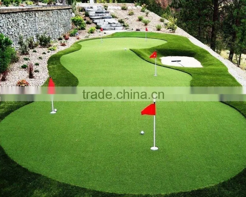 Durable golf grass carpet with drainage system