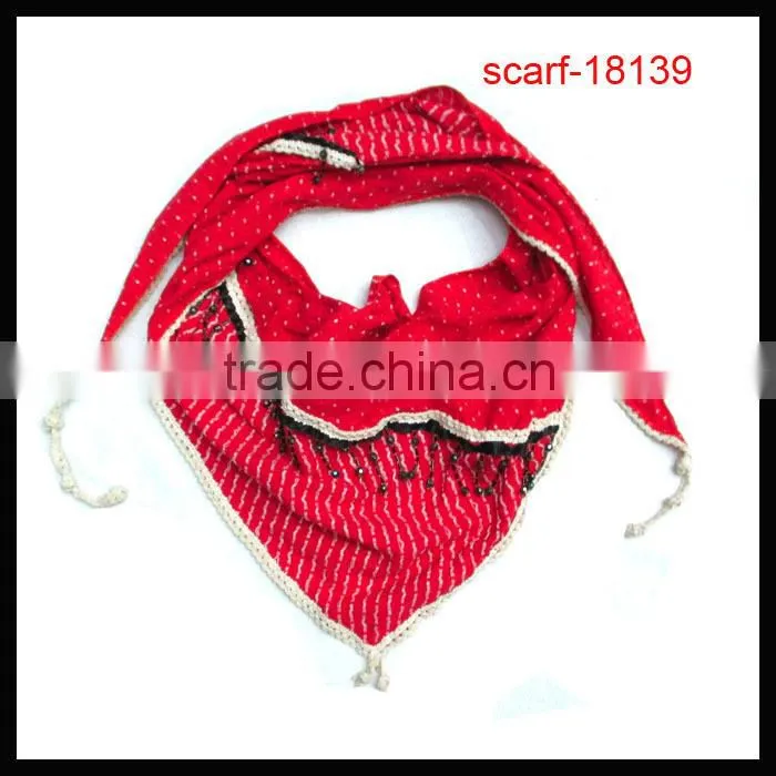 2014 Fashion Triangle Scarf with plaid