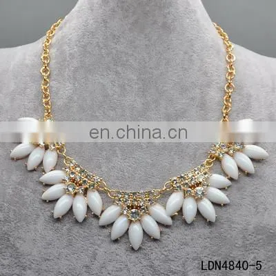 Bib and foral orange pendant with transperament crystal bib necklace jewelry