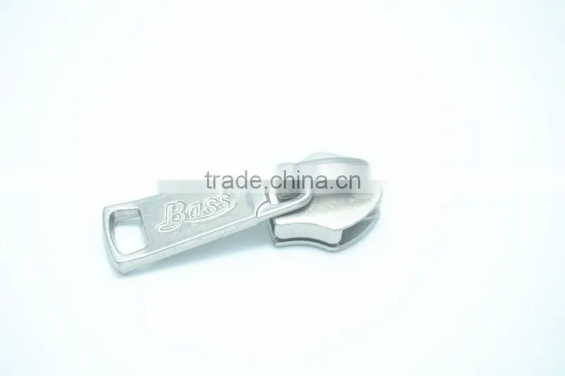 top of hot selling zipper puller for garment N106 lock