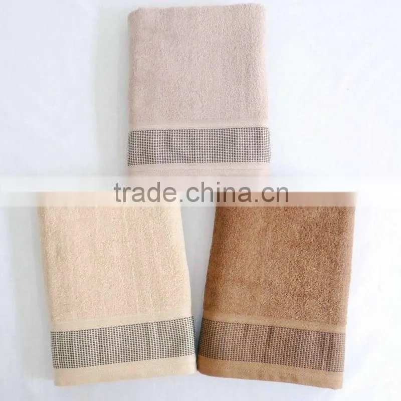100% cotton border towel