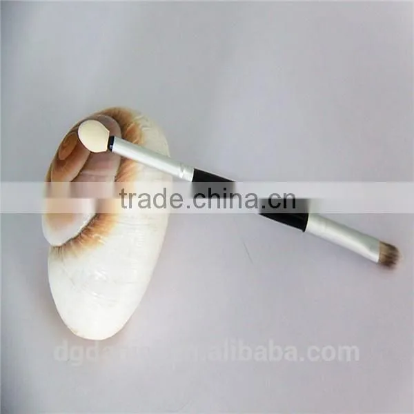 DANIWER brand double end synthetic hair eyeshadow brush