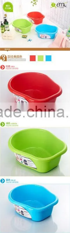 Plastic foot tub