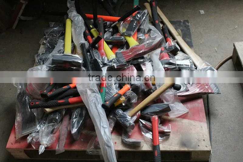 pick axe with wooden handle P406