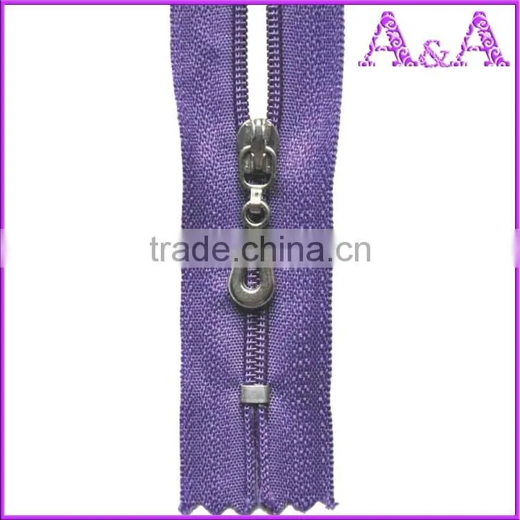 Plastic metal zipper made in China