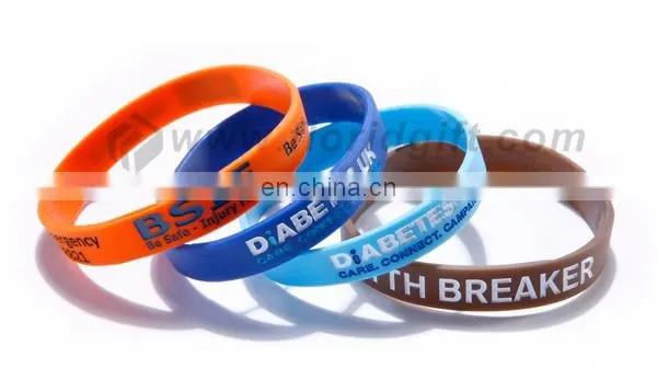 High quality 2017 branding deboss cheapest silicone bracelets