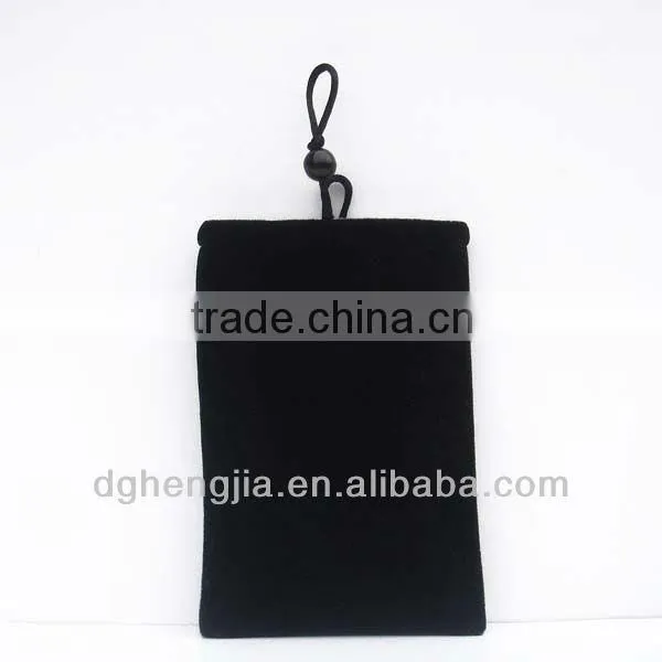 Simple velvet pouch