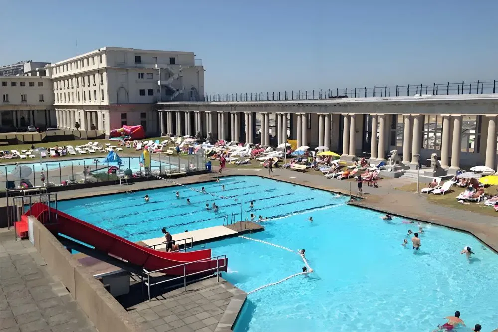 swimming pool