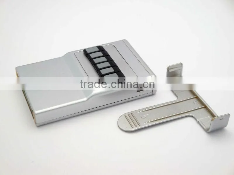 CREDIT CARD HOLDER