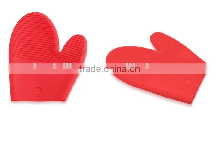 Kitchen silicone glove for oven cooking
