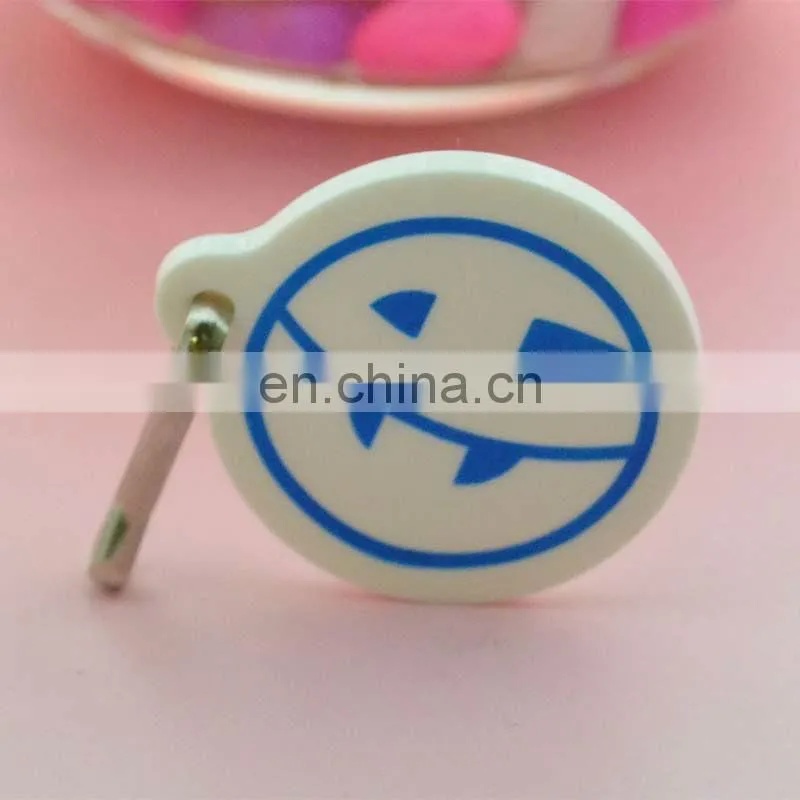 Soft pvc cheap customized zipper puller