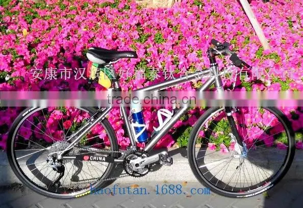 Titanium bike frame and titanium alloy bar handbar