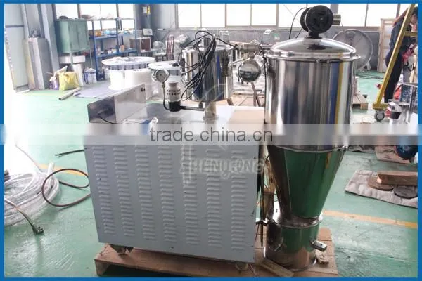 Vacuum conveyor/feeder for fine powder