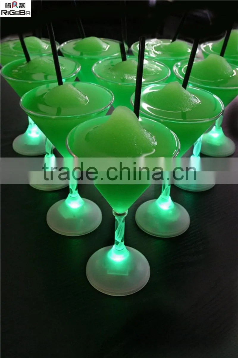 Fashional led flashing cup for party supplies and club Led Martini Cup