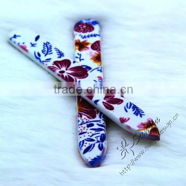 Permanent etched glass nail file
