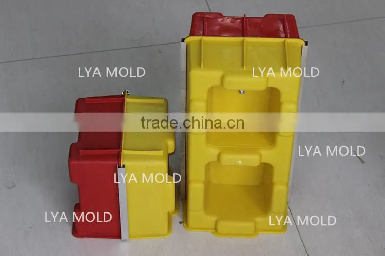 interlocking block moulds interlock two hollow mold