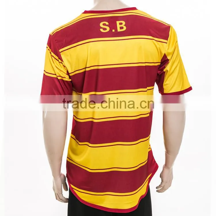 Custom made soccer uniforms, soccer kits and soccer training suit, soccer jersey and soccer shorts