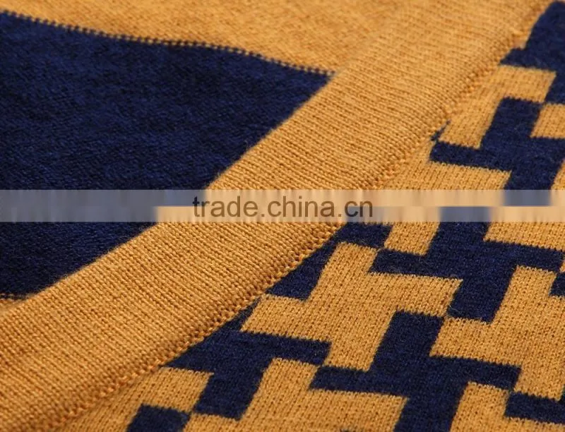 100% fine wool men's yellow cardigan with pattern