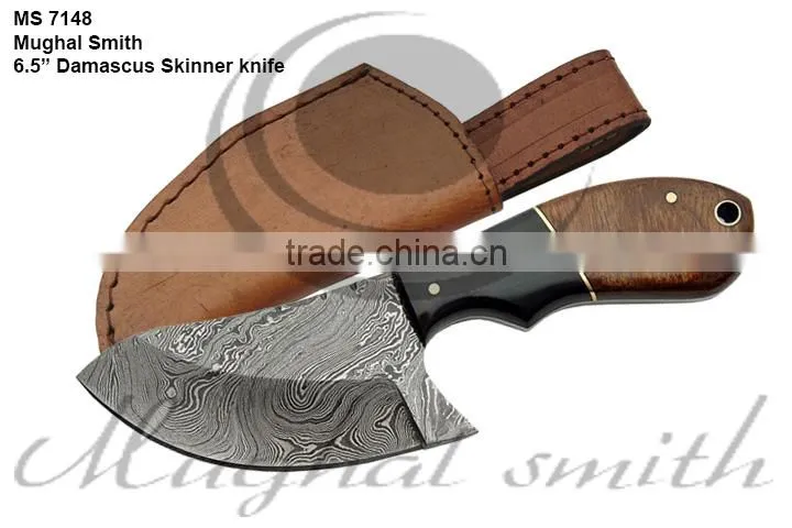 Damascus skinner knife/Hunting knife/wood handle