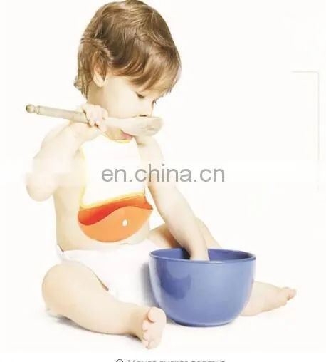 2017 New Design Baby Bibs Waterproof Silicone Feeding Baby Bandana Towel Newborn Cartoon Animal Baby Bib