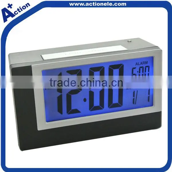Digital LED Light Clock with Sound Controlled