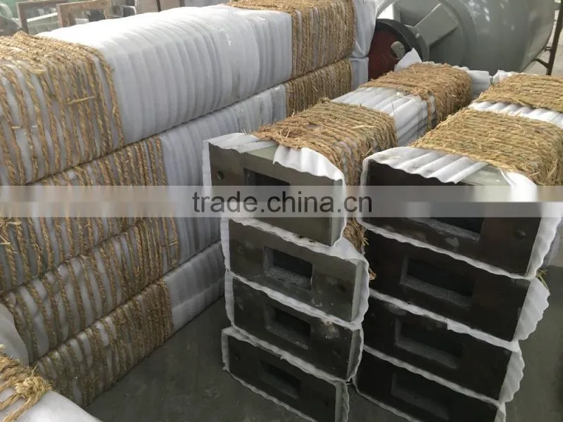 Facial tissue folding machine