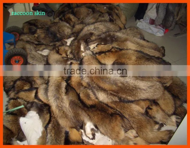 High quality natural white raccoon fur skin for sale