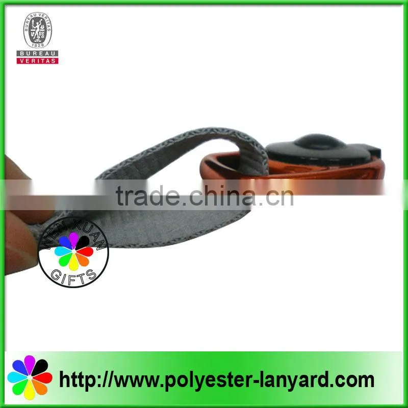 new design led flashlight with carabiner