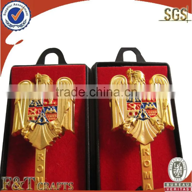Zinc alloy high quality pearl gold soft enamel spoon/metalspoon