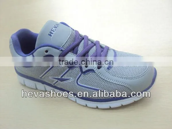 Hot selling and new design women breathable sports shoes