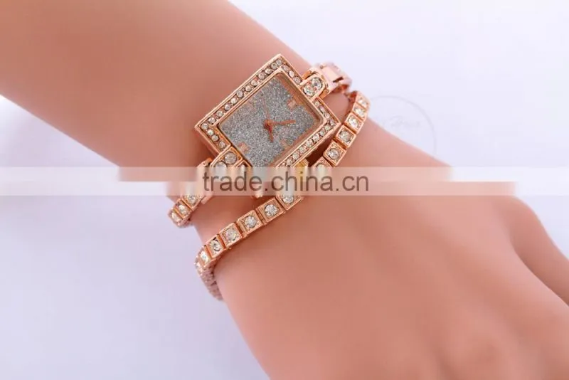 Women Watches Vogue Vintage Hand Quartz Fashion Bracelet Lady Watch