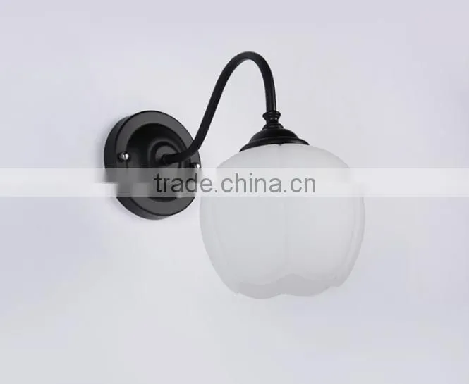 High Quality Cheap Price Glass Round Shape Wall Light Indoor Decor Wall Lamp Iron Base Wall Lamp