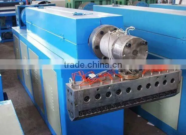 PP raffia extruding machine Mobile:0086 15163879588 emai:alice@ropeking.com