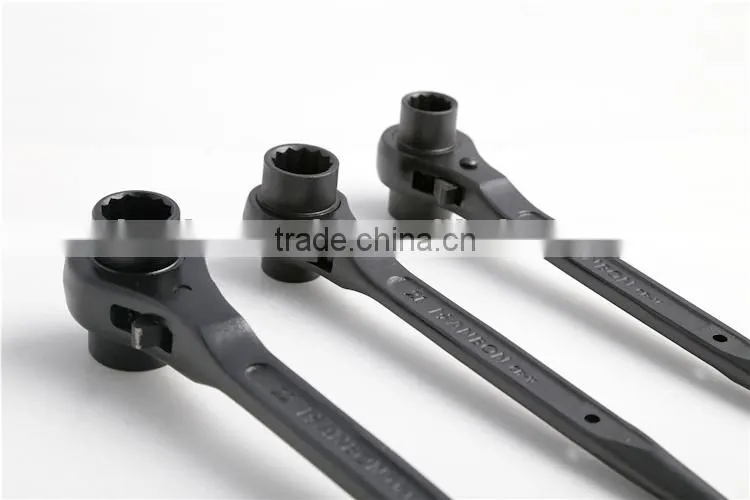Pointed tail ratchet wrench