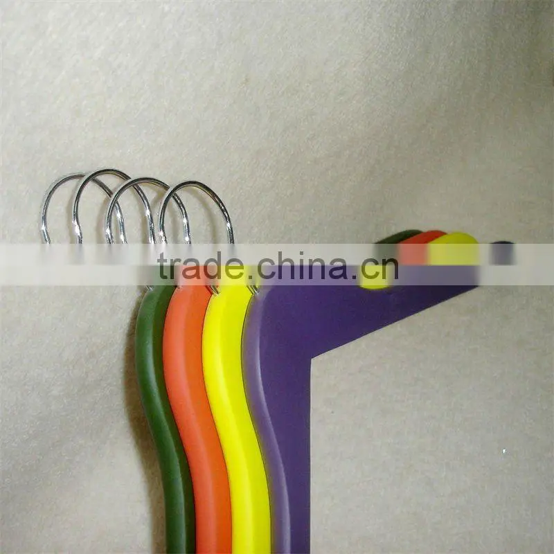 LP-22 cheap wooden shirt hanger security hangers