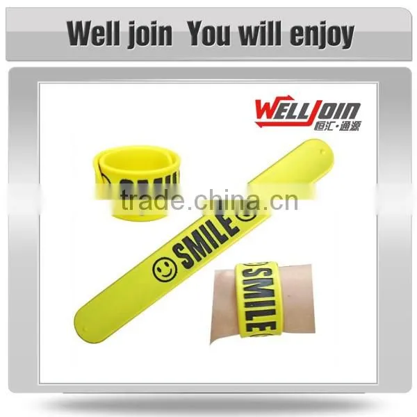 Promotional Customized Logo Cheap Reflective Slap Band