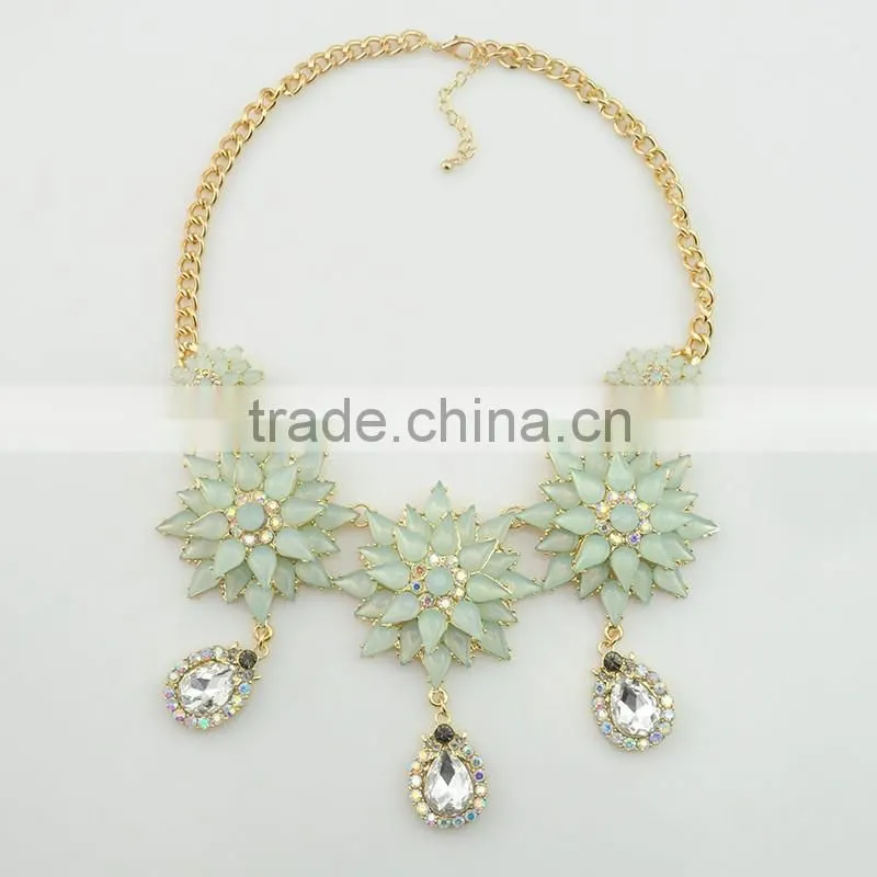 Fashion jewelry sets gold plated resin flower design necklace and earring diamond jewelry set