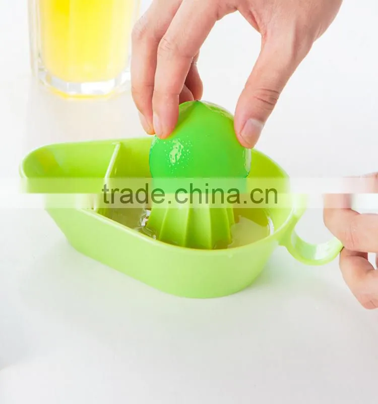 Wholesale popular best quality manual plastic portable squeezer for sale