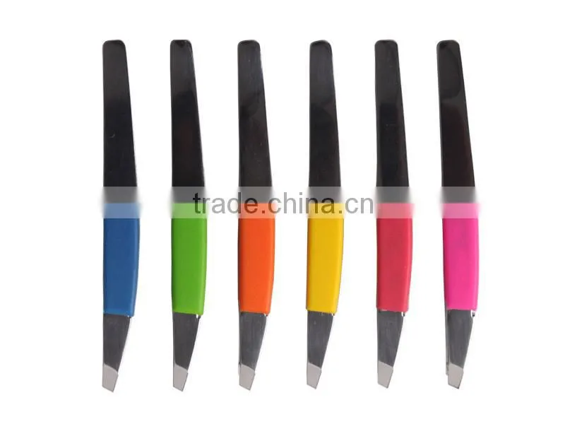 Paint coating eyebrow tweezers with silicon grip